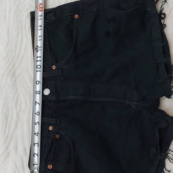 Levis 501 Black Button Fly Distressed Cut Offs - Picture 15 of 16